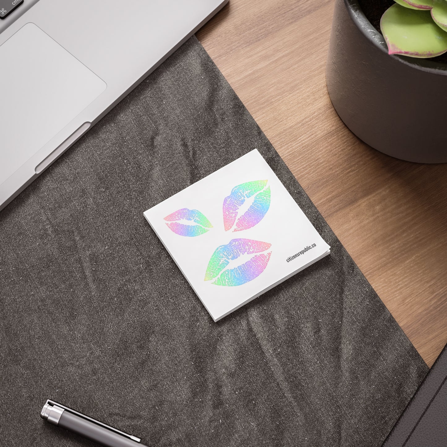 Kiss Kiss Post-it® Note Pads